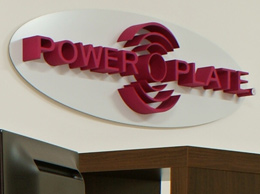 3D nápisy, 3D plastické logo pro Power Plate Centrum